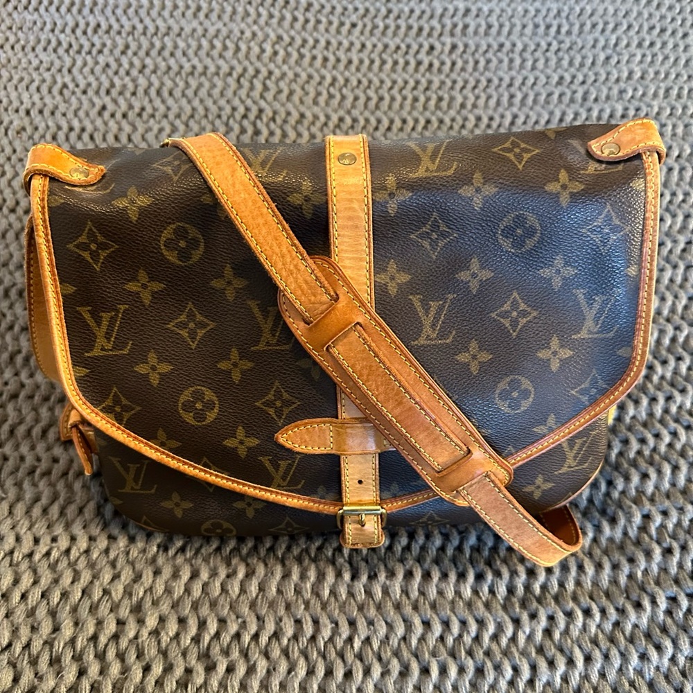 Louis Vuitton Saumur 30 w duster bag